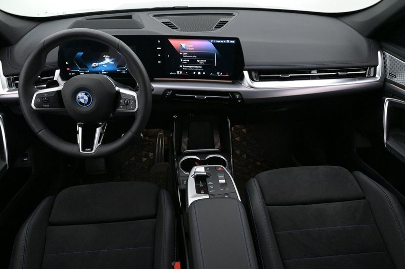 BMW iX1 bild 6