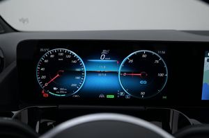 Mercedes EQA300 bild 9