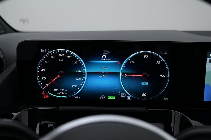 Mercedes EQA300 bild 9
