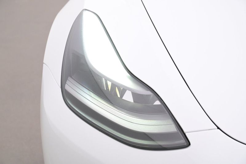 Tesla Model 3 bild 26