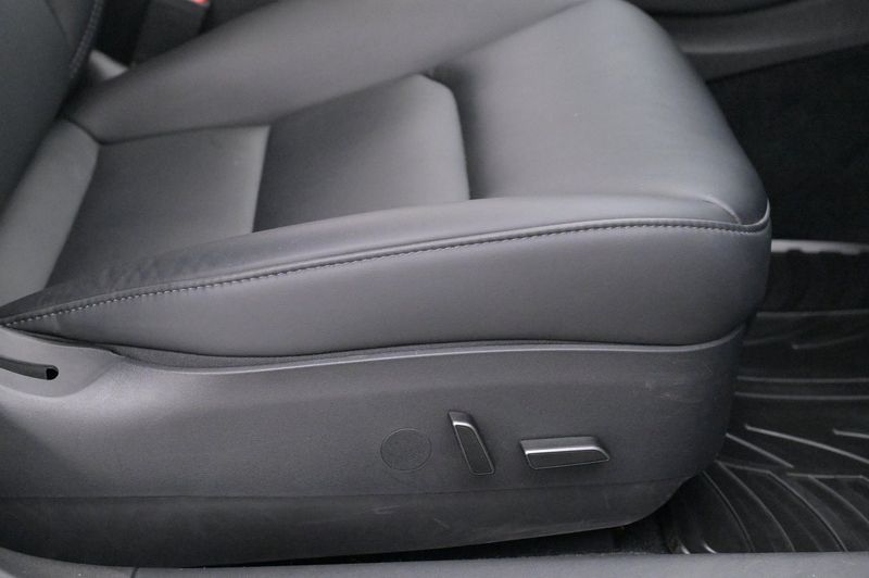Tesla Model 3 bild 12