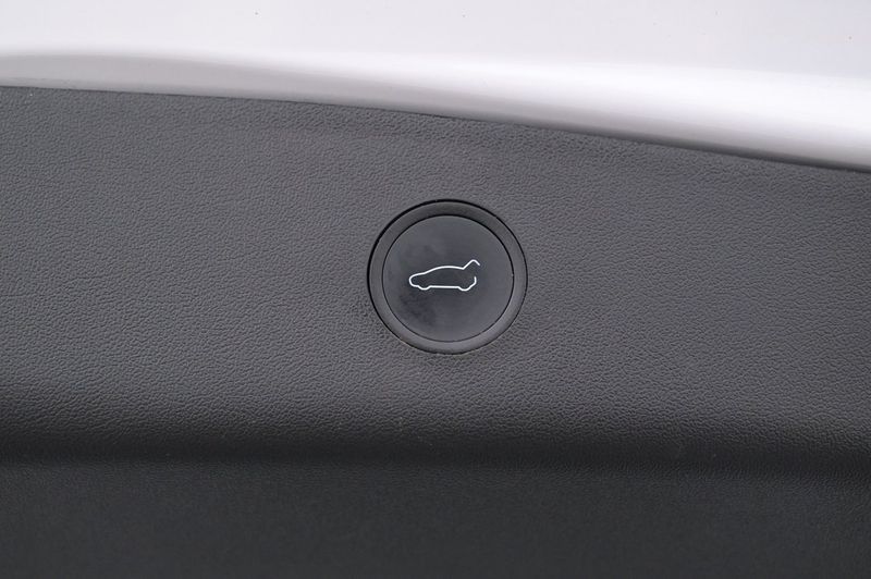 Tesla Model 3 bild 23