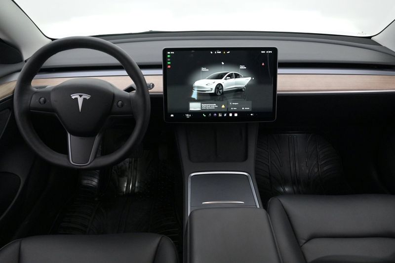 Tesla Model 3 bild 6