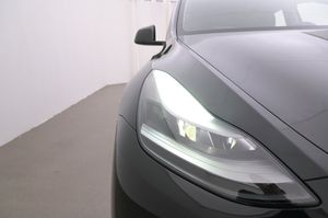 Tesla Model Y bild 26
