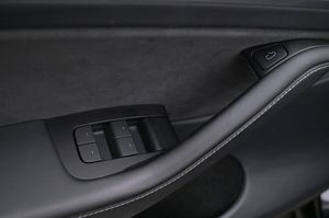 Tesla Model Y bild 10