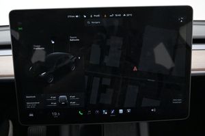 Tesla Model Y bild 21