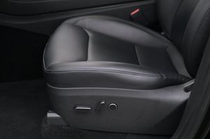Tesla Model Y bild 11