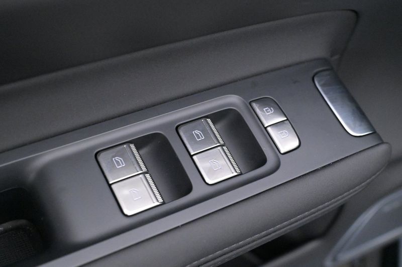 Polestar 4 bild 12