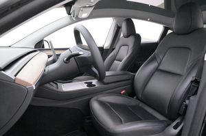 Tesla Model Y bild 9