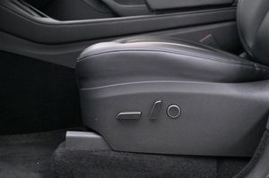 Tesla Model Y bild 11