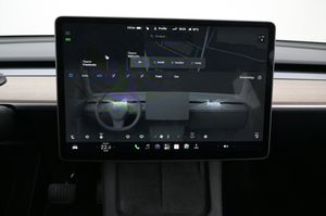 Tesla Model Y bild 18