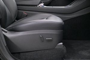 Tesla Model Y bild 13