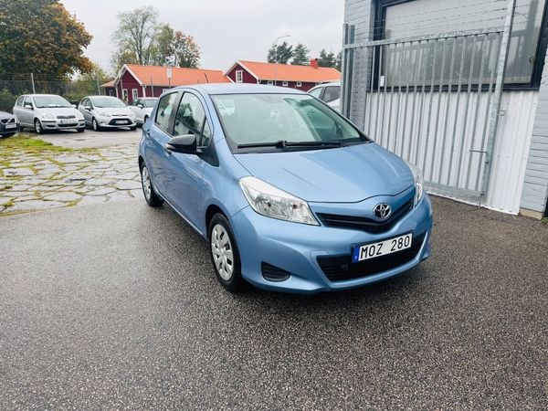 Toyota Yaris 1.0 VVT-i 69HK 5-D / DRAG / VÄRMARE - 2013