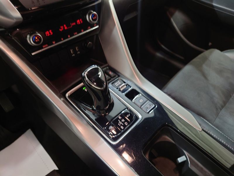 Mitsubishi Eclipse Cross bild 9