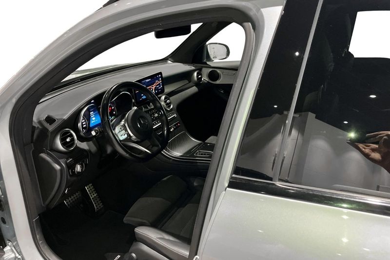 Mercedes GLC300 bild 6
