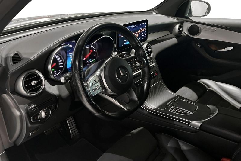 Mercedes GLC300 bild 9