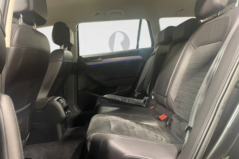 Volkswagen Passat bild 14