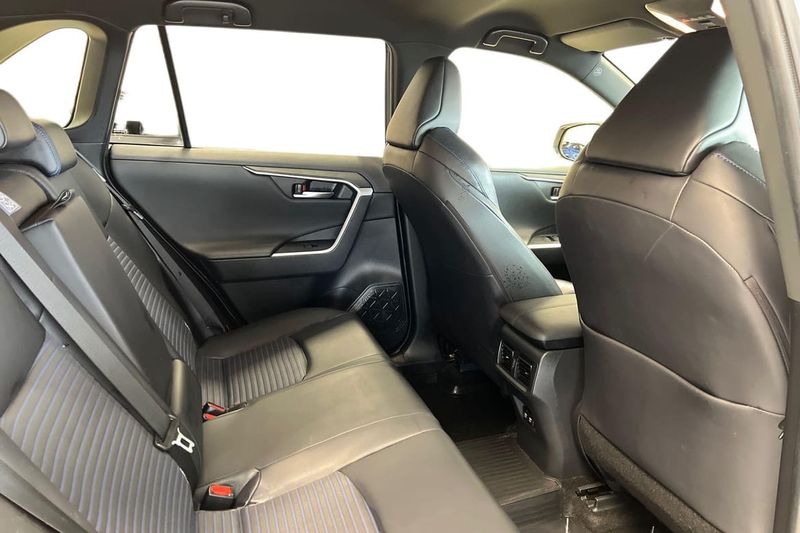 Toyota RAV4 bild 7