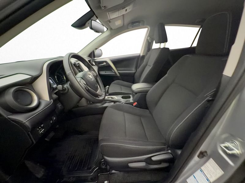 Toyota RAV4 bild 13