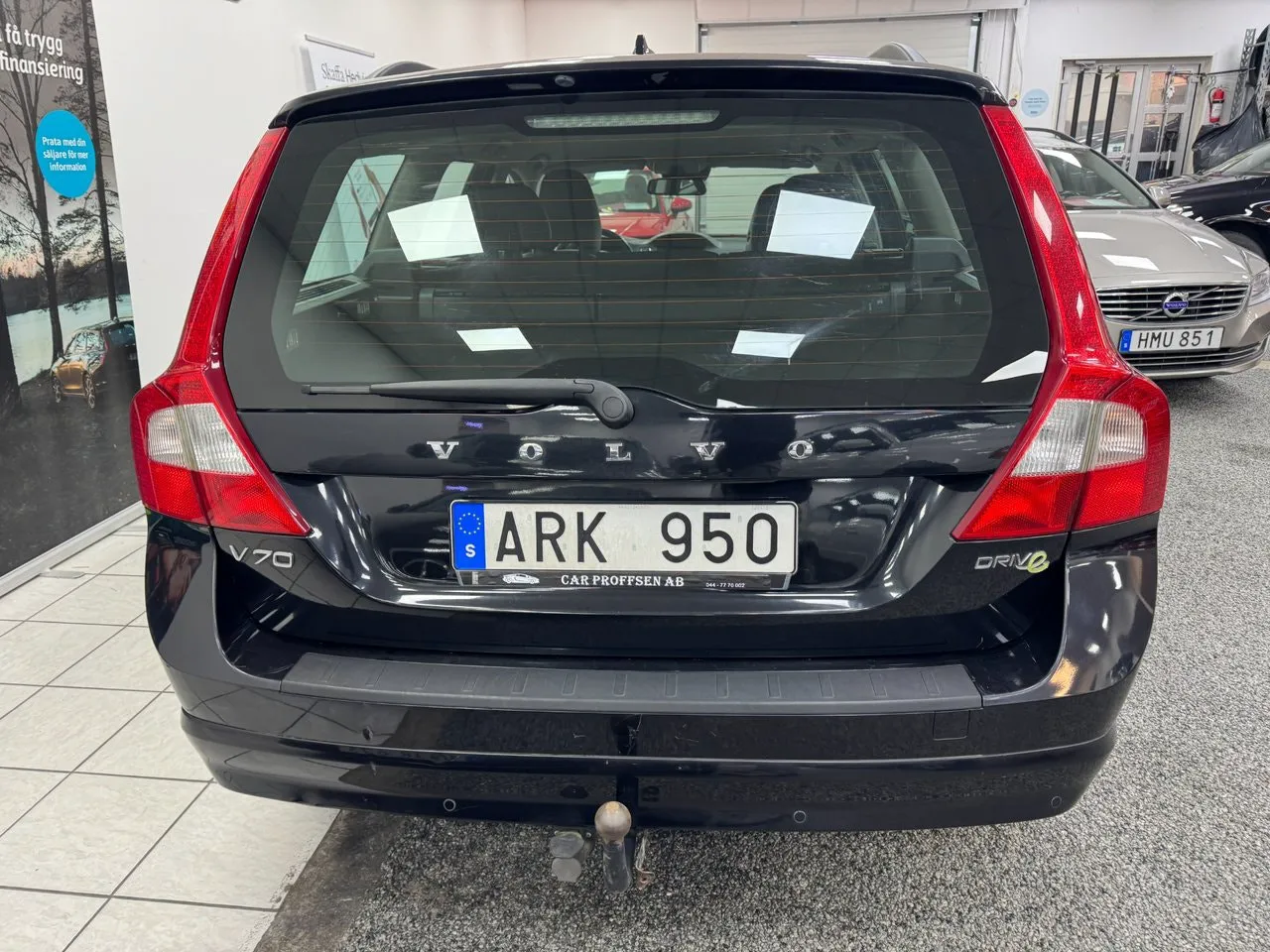 Vehicle image 16