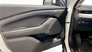 Ford Mustang Mach-E bild 11