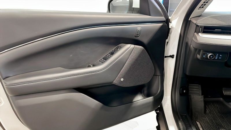 Ford Mustang Mach-E bild 11