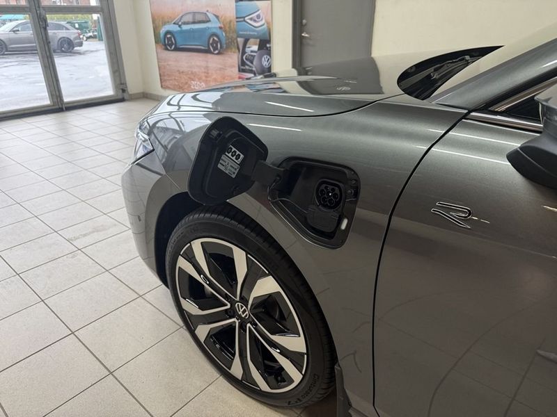 Volkswagen Passat bild 9