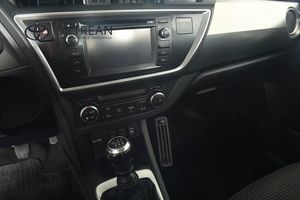 Toyota Auris bild 13