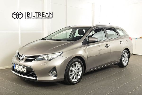Toyota Auris Touring Sports Kombi 1.6 Active Drag M&K-Värm Backkamera 1-ägare - 2013