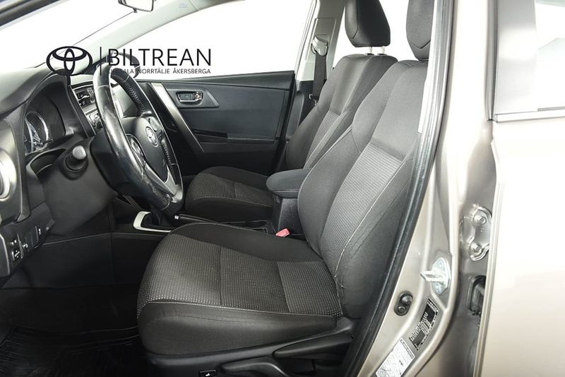 Toyota Auris bild 6