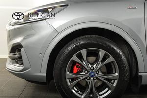 Ford Kuga bild 24
