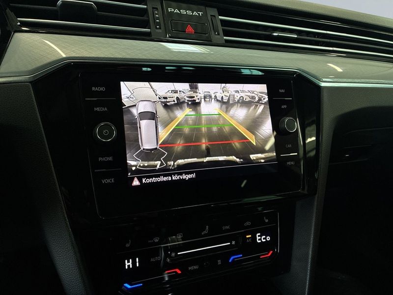Volkswagen Passat bild 11