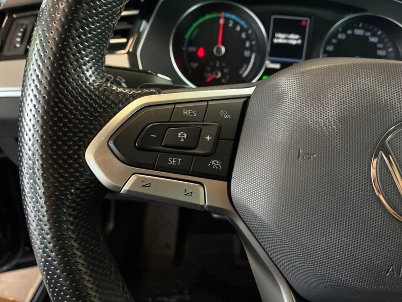Volkswagen Passat bild 24