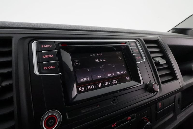 Volkswagen Caravelle bild 24