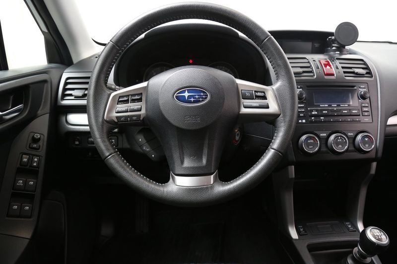 Subaru Forester bild 8