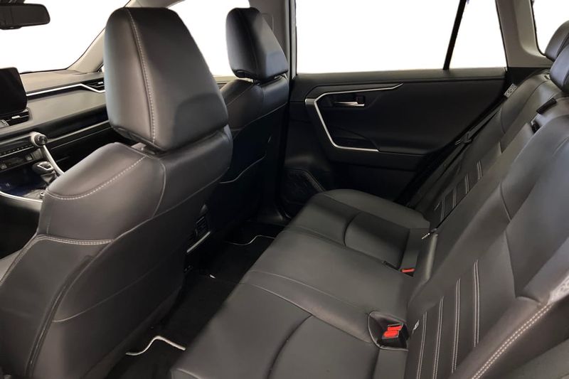 Toyota RAV4 bild 13
