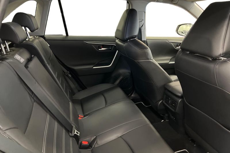 Toyota RAV4 bild 9
