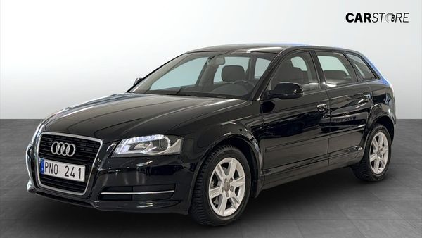 Audi A3 SPORTBACK 2.0 TDI / LÅGA MIL / Farthållare - 2013