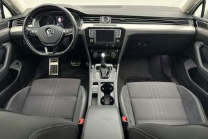 Volkswagen Passat bild 6