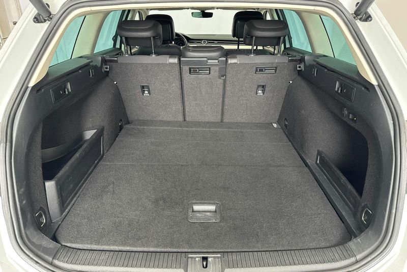 Volkswagen Passat bild 9