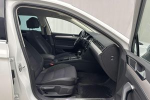 Volkswagen Passat bild 7