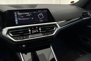 BMW 330 bild 13