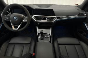 BMW 330 bild 6