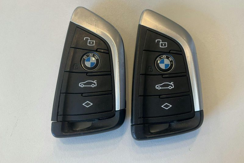 BMW 330 bild 19