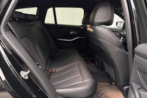 BMW 330 bild 8