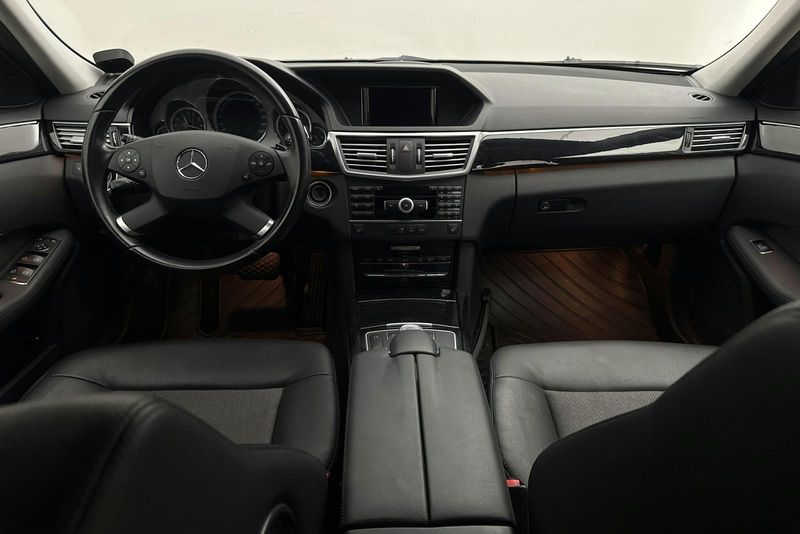 Mercedes E220 bild 6