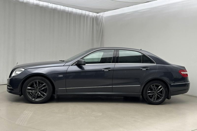 Mercedes E220 bild 2