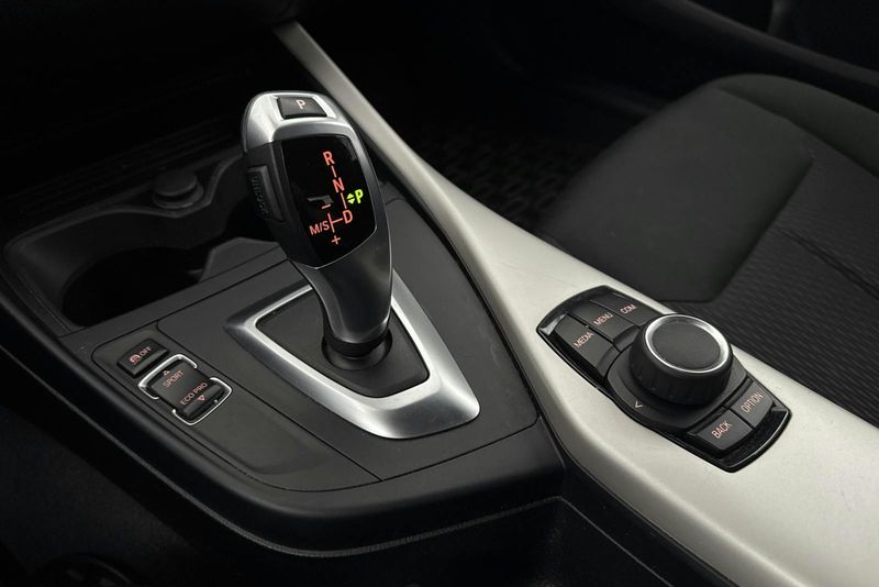 BMW 116 bild 13