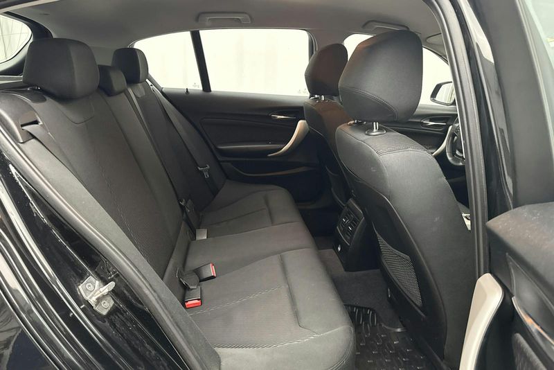 BMW 116 bild 8