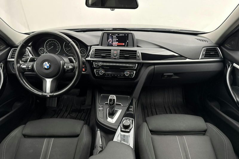 BMW 330 bild 6